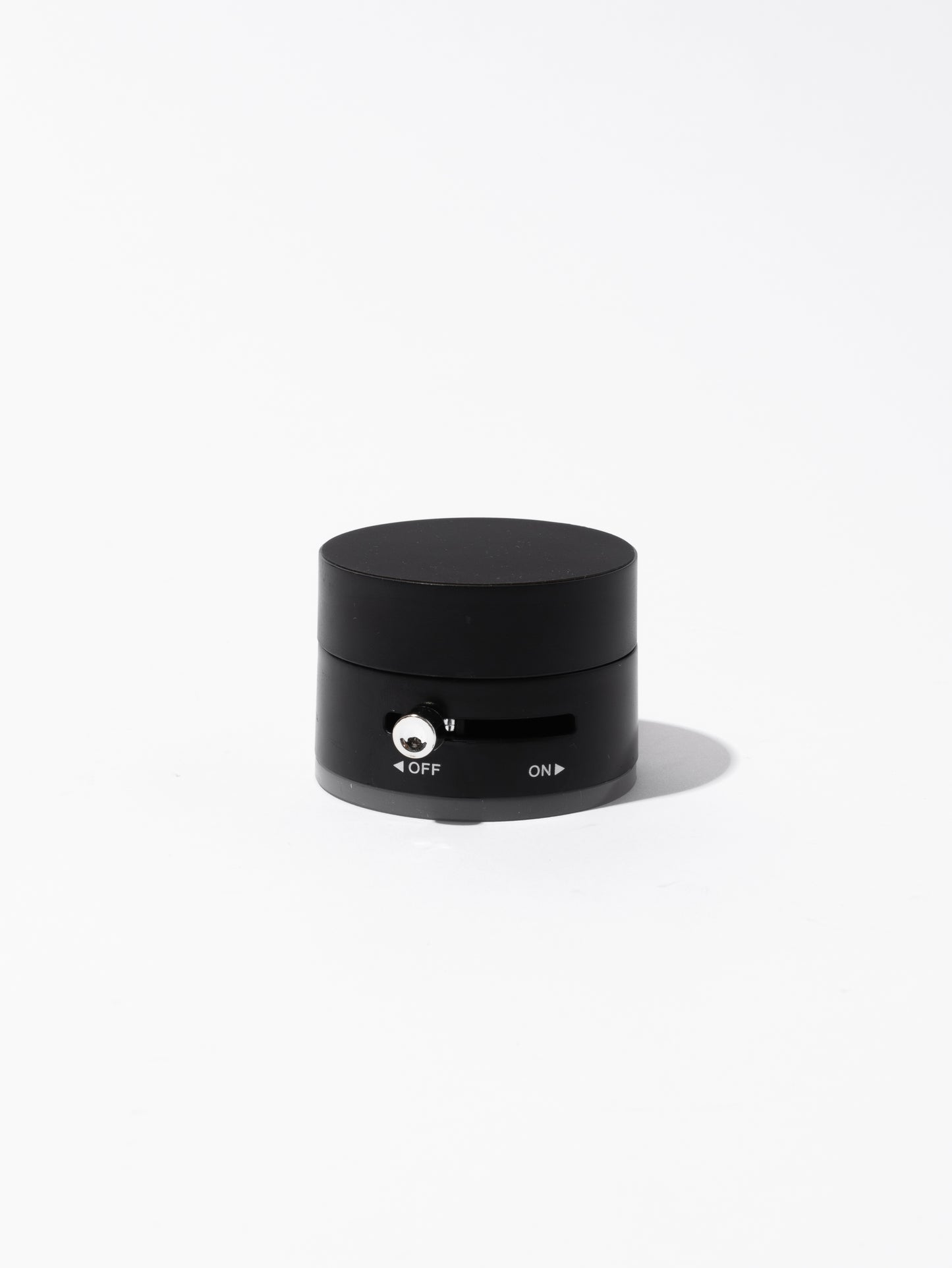 MAKIAJ MAGNETIC TRIPOD: YOUR CREATIVE COMPANION ANYWHERE(LIMITED EDITION)