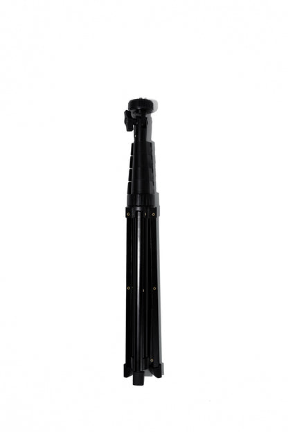 BEAUTY TRIPOD